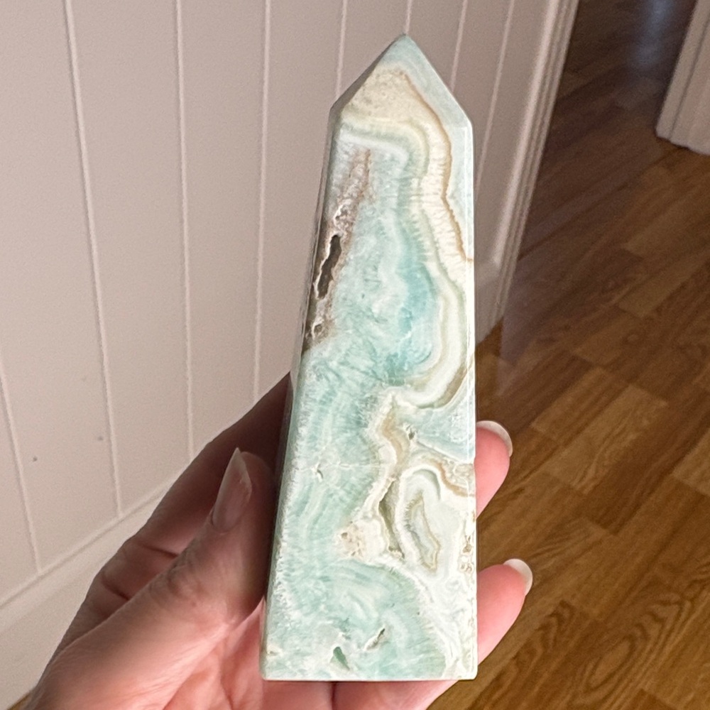 Caribbean Calcite Tower
Approx 4.5in tall